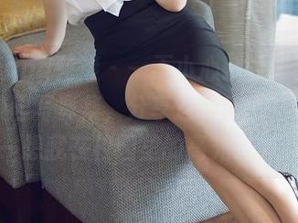 HuaYang花漾 - 一不小心就看进了周大萌的校园写真集，分享这种感觉，让我想一想我在校园里的高光时刻。