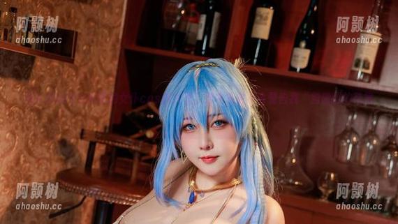 在KANEKO咔喵的女仆cos图片里，这牛头会不会警告我“别碰我的花裙子”？-阿颢树
