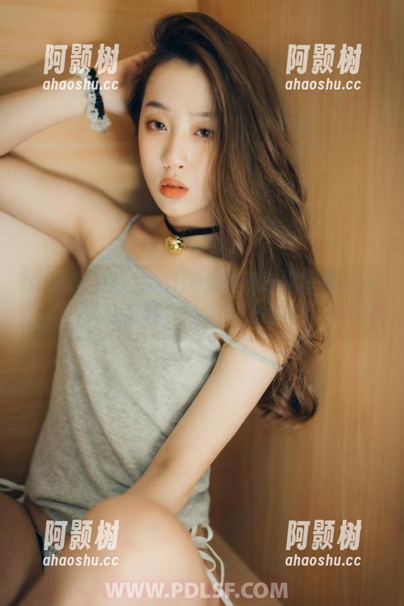 PDL潘多拉 - Ellie艾栗栗吊带图包——你会直视，还是悄悄回避！-阿颢树