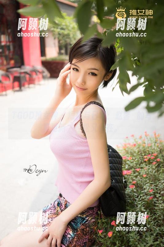 TGOD推女神 - 短裤与日常：赵馨玥的写真更新，轻松又自在。-阿颢树