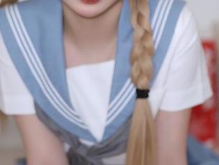 免费美图警告：一旦看到Tina很妖孽呀的JK，可能会陷入无休止的反思中。