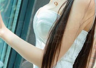 UGirls尤果网 - 夏日刷新频率：杨漫妮泳衣写真合集，别忘了遮住口水