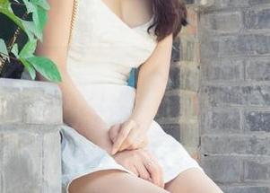 UGirls尤果网 - 欣杨Kitty的黑丝图包，穿搭是个技术活！要不要试试当模特？