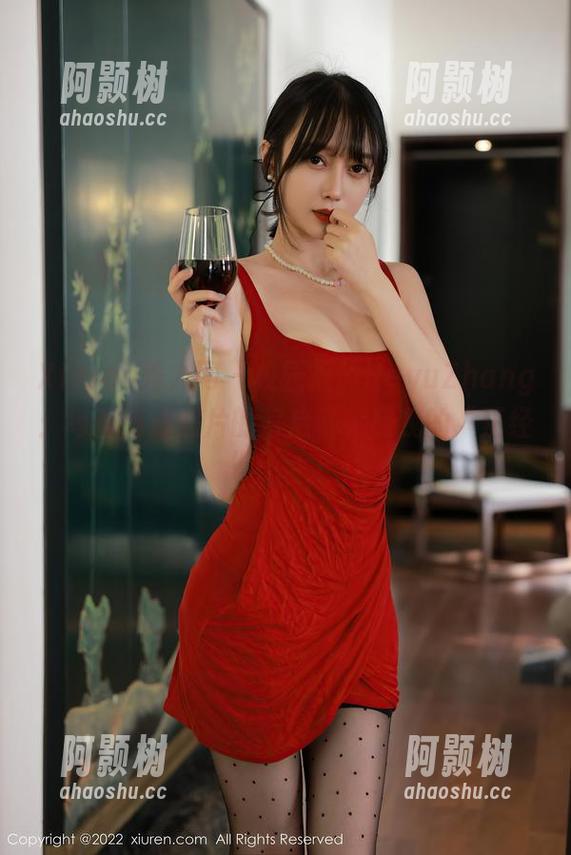 Xiuren秀人网 - 校园里的HeyuZhang：每张高清照片的背后都藏着我的“正经”人生！-阿颢树