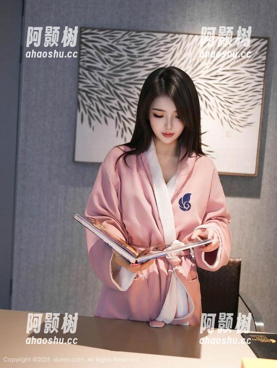 Xiuren秀人网 - 梦灵儿Mini邂逅的秘书风采，图片里暗藏了多少不为人知的小插曲？-阿颢树
