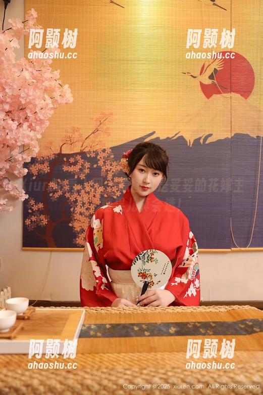 Xiuren秀人网 - 原图也是妥妥的花嫁主题，糖果儿真会选！-阿颢树