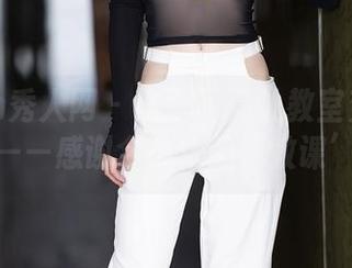 Xiuren秀人网 - 这些写真让教室变成了T台——感谢金小依的‘教课’！