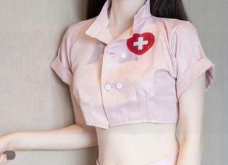 Xiuren秀人网 - 看陆萱萱cecillia的黑白图集，不知不觉我就被这对比吸引，原图都忍不住想收藏。