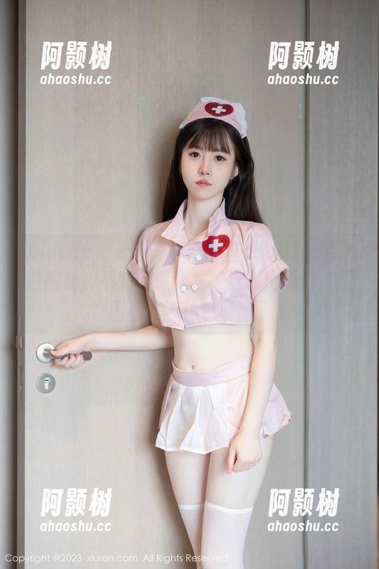 Xiuren秀人网 - 看陆萱萱cecillia的黑白图集，不知不觉我就被这对比吸引，原图都忍不住想收藏。-阿颢树