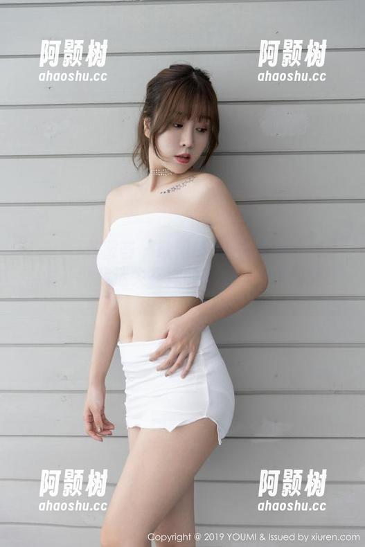 YouMi尤蜜荟 - 欧阳LuLu在高清女王合集里，让我迷失在她的眼神里，不敢眨眼。-阿颢树