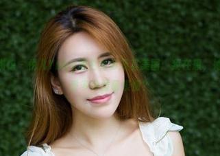 YouWu尤物馆 - 悦儿Yuky的白衬衫及其美图：我在想，她这衣服能承受多少蠢萌表情？