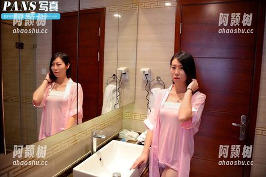 pans - 妮妮即兴演绎御姐风，原图直接挤爆了我的手机相册，果断收藏！-阿颢树