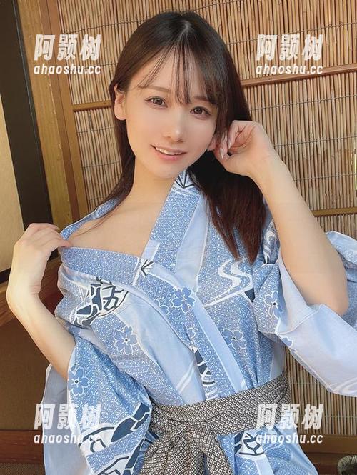 けん研带你看她的女友模式，绝对是一种“她真的在这里”式的私拍原图体验。-阿颢树