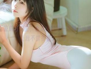 三无人型x碧蓝航线夕立，合集里的每一张都发出细腻的气息，让我不禁多看了几眼。