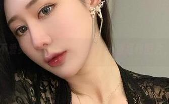 微密圈 - 不爱笑的赛琳的丝袜，来一波福利图片，让人期待