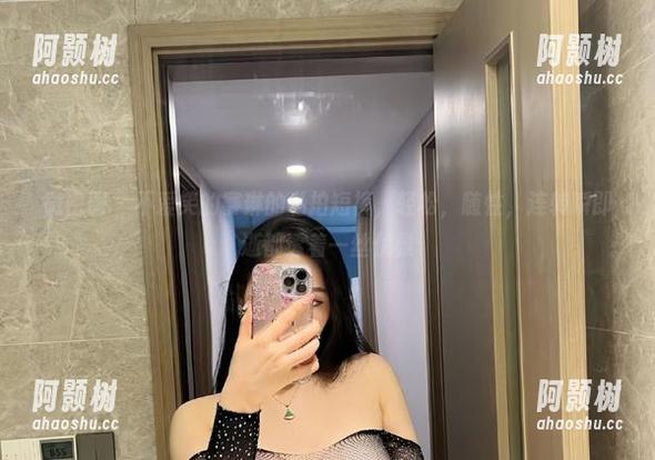 微密圈 - 不爱笑的赛琳的私拍短裤,轻松,随性,连转瞬即逝都透着一丝优雅-阿颢树 微密圈 - 不爱笑的赛琳的私拍短裤,轻松,随性,连转瞬即逝都透着一丝优雅-阿颢树