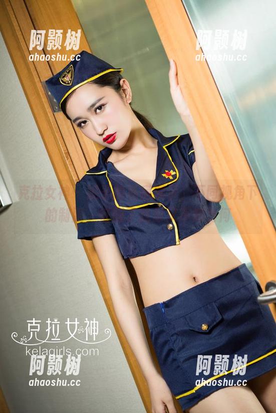 克拉女神 - 妮子的私房展示，不同视角下的制服，征服了我却又不知为何-阿颢树