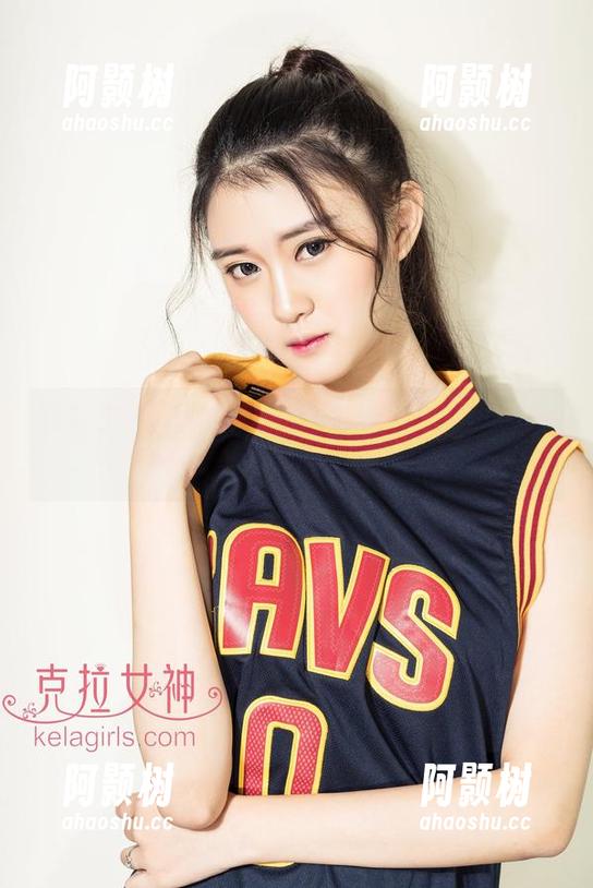 克拉女神 - 菲菲与她的灰丝写真，让资源和想象力并肩前行！-阿颢树