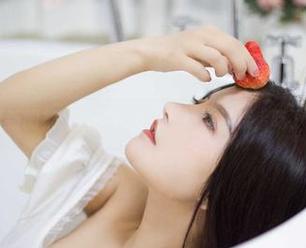 微密圈 - 最新图集：古阿扎为我定制的蛋糕，吃了能变美吗？