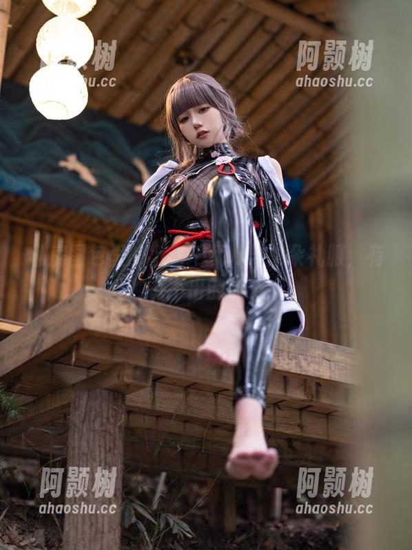 私房图包里的小仓千代w与黛朵礼服，有种说不出的默契！-阿颢树