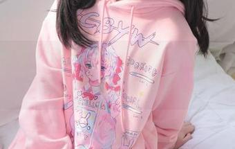 少女秩序 - 看小满化身厨娘：原图一键壁纸，气氛完全错位。