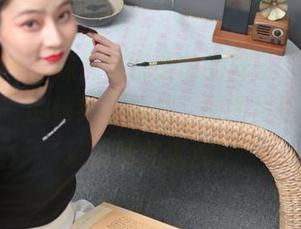 异思趣向 - 妹妹在镜头前的样子，简直是“小九”的情绪补给站，原图呈现，精选草莓味儿满满。