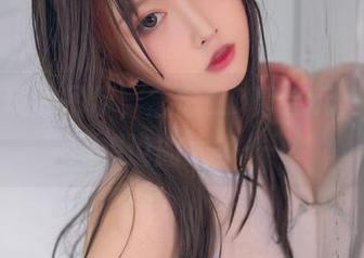 若隐若现的吊带，念念_D真会玩，高清原图想说的太多……