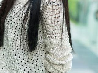 推女郎 - 扣紧衣扣，杨伊的套装才能完全释放——而且是免费的哦。