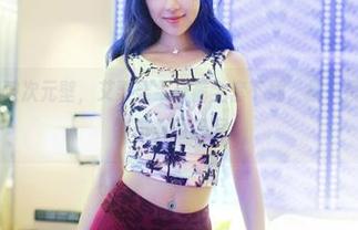推女郎 - 突破次元壁，艾栗栗牛仔裤全套下载，摸一摸似乎能感受到布料的温度。