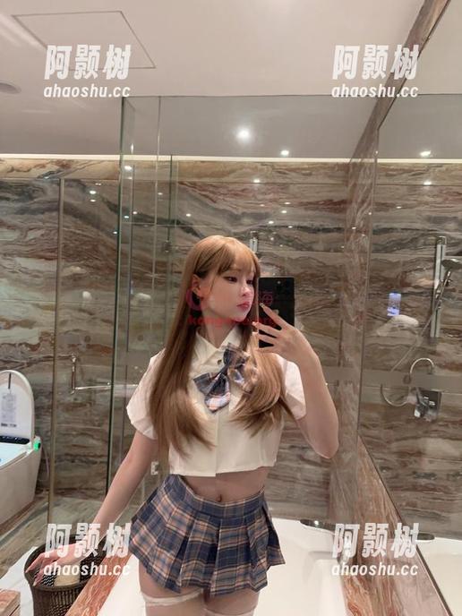 微密圈 - 摸摸鼻子，无欲无求的推土君的原图配甜妹图片，心中小鹿乱撞。-阿颢树