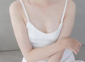 森萝财团 - 分享一幅图片，双马尾搭白丝——小奶糕Milky的腿加上这俩元素，和谐得让我难以置信。