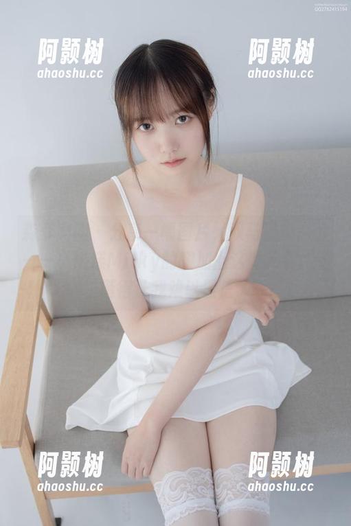 森萝财团 - 分享一幅图片，双马尾搭白丝——小奶糕Milky的腿加上这俩元素，和谐得让我难以置信。-阿颢树
