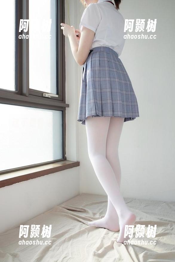 这不是普通的套图，这是森萝财团的白丝格子裙引发的反应-阿颢树