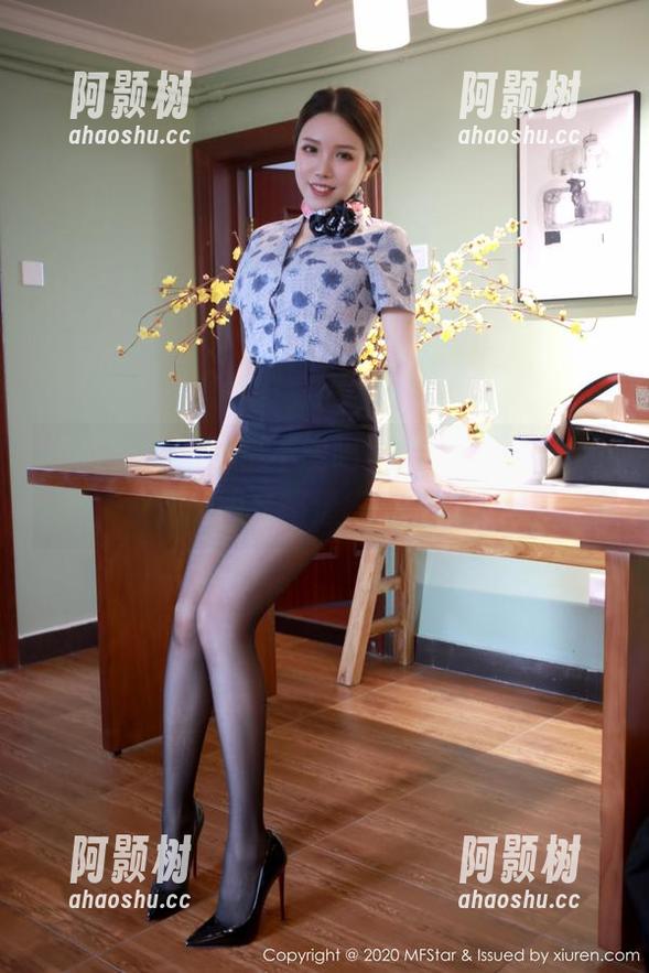 模范学院 - 可惜不能喝水，艾莉Evelyn最新透明套图透得有点厉害！-阿颢树