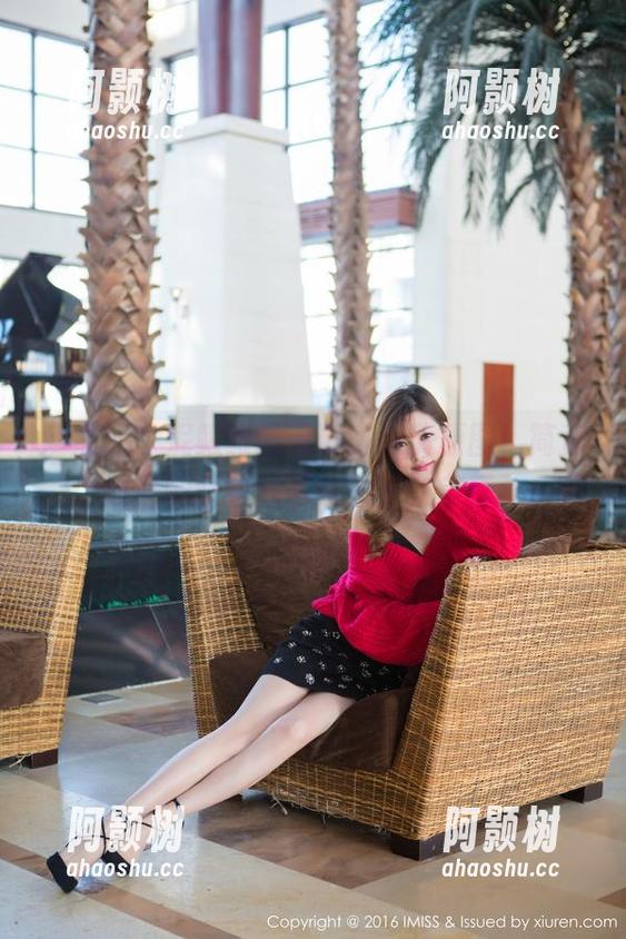 爱蜜社 - 泥鳅鳅的吊带：高清原图，简直像是随时会掉下来的不安定感。-阿颢树