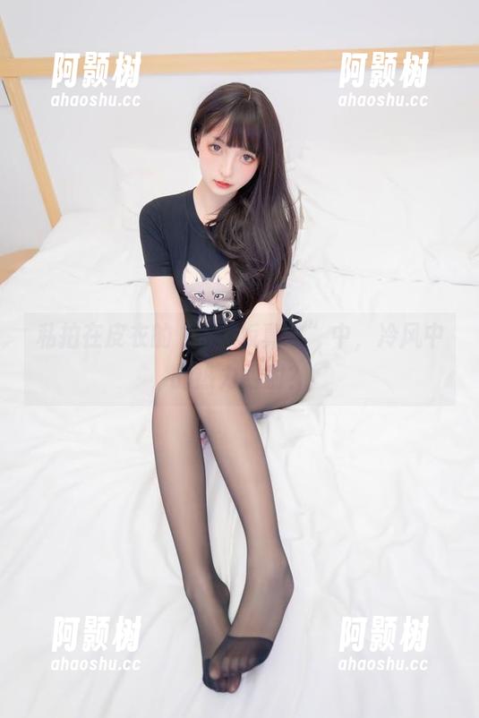 私拍在皮衣的“神楽坂真冬”中，冷风中的热力四射？-阿颢树