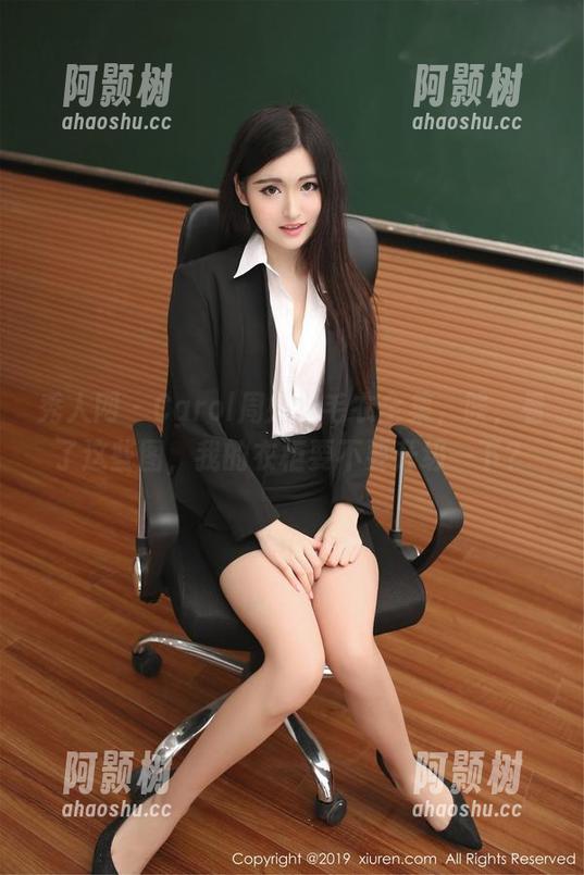 秀人网 - Carol周妍希毛衣全集，唉，看了这些图，我的衣柜要不要升级一下？-阿颢树