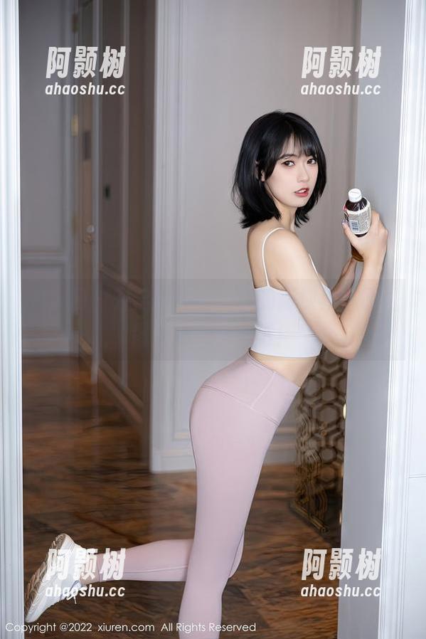 秀人网 - 开启圆圆酱眼镜的新视界，原图图集中找乐子吧！-阿颢树