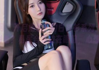 秀人网 - 开启奶瓶子的白衬衫系列：你看耐不耐看？私房合集放在眼前，心想..呃？