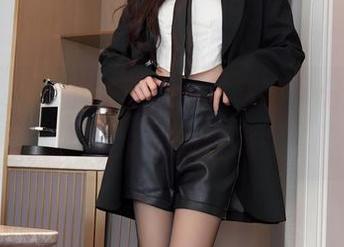 秀人网 - 悦悦姐兔女郎的背影，分享一个少女心的瞬间