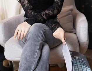 秀人网 - 写真界的清纯代表——甜佳佳，怎么做到的？