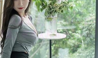秀人网 - 灰丝上线，黄可Christine的新作品，在线大片就是不一样！