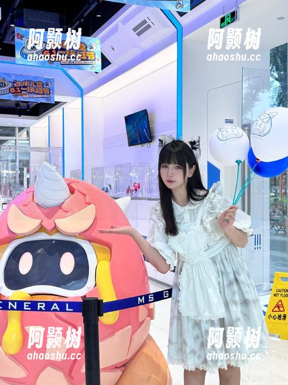 在线流连在秋山AkI的豹纹图集里，狩猎的真正乐趣是......-阿颢树