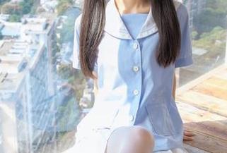 稚乖画册 - 夜夜-晴空02：在天台上玩自拍，连白丝都想要高清的视野！