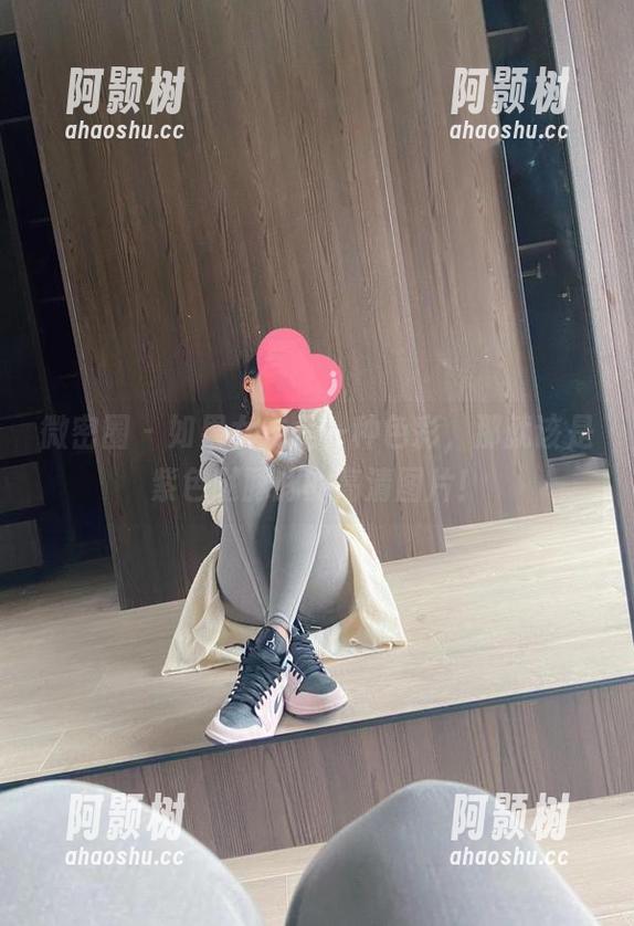 微密圈 - 如果女友是一种色彩，那就该是紫色哒豚豚的高清图片！-阿颢树