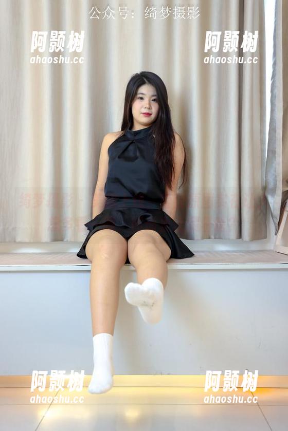 绮梦摄影 - 美腿上线，莹莹原图实在让人想多看一眼，图册里还藏着啥？-阿颢树