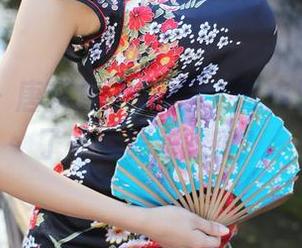 美媛馆 - 唐琪儿ilX校园，图库里到底藏了多少美颜滤镜？