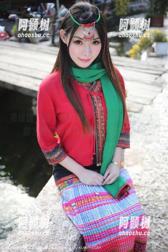 美媛馆 - 找个地方坐下，欣赏阿乖Kiddo的定制美脚写真，搭配茶水正好。-阿颢树