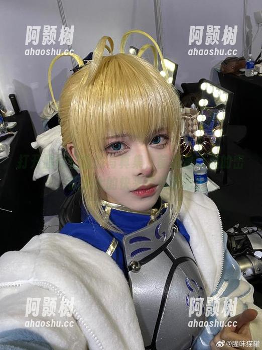 打开腥味猫罐的写真集，前方是可畏的峦，胆子大的快来拿资源吧！-阿颢树