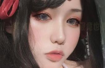 步入芊川一笑MNK的私房，和服竟也能变得嬉闹生动